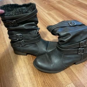 Low cut gray dressey booties